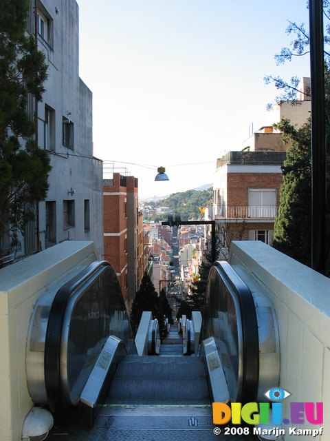 21072 Escalators up to Parc Guell